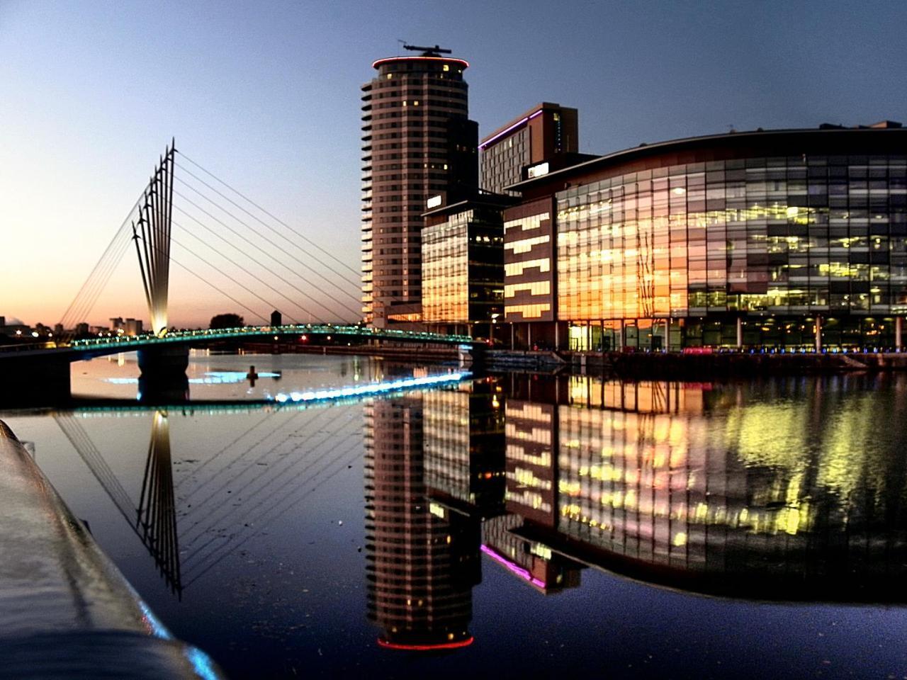 Elm Aparthotel , Collection Of Apartments Available Near Media City , Free Parking Manchester Exterior photo